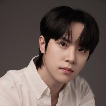 Latest photo of Kim Donghan (WEi)