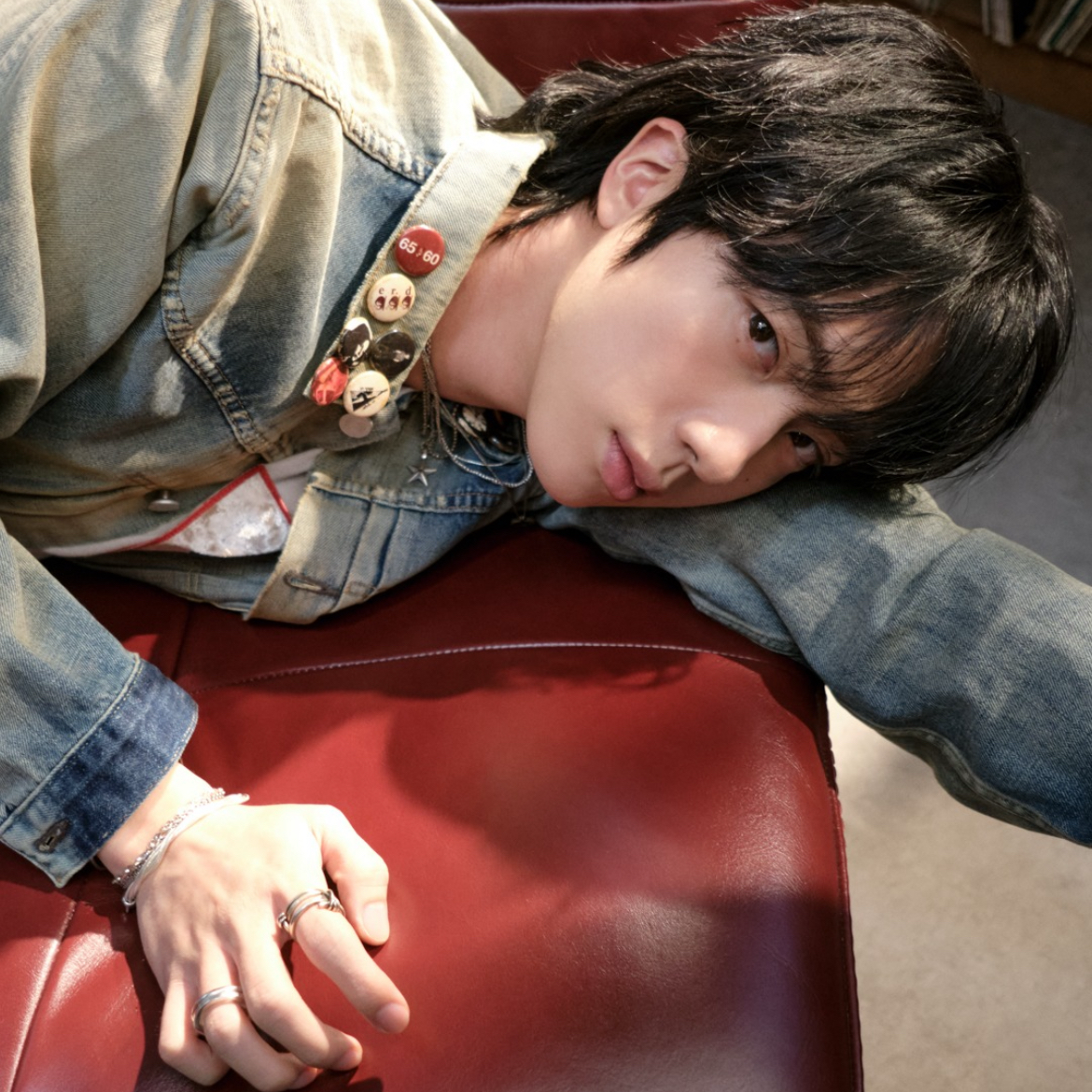 A moment captured by Jin (BTS)'s fan
