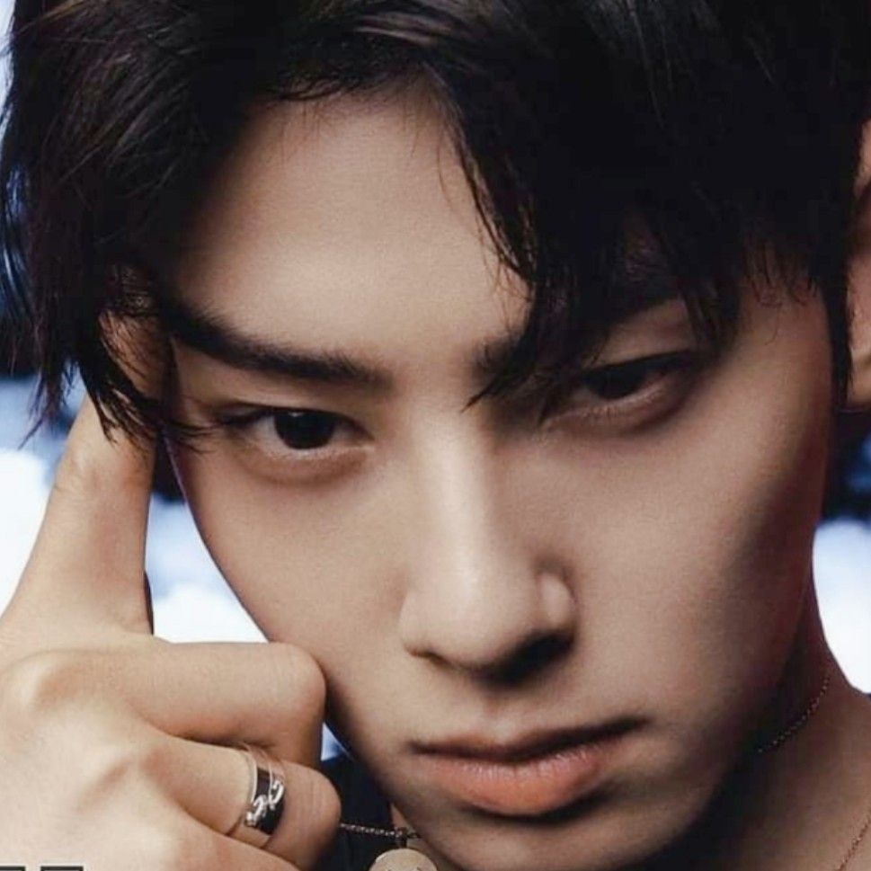 Latest photo of Eunwoo (ASTRO)