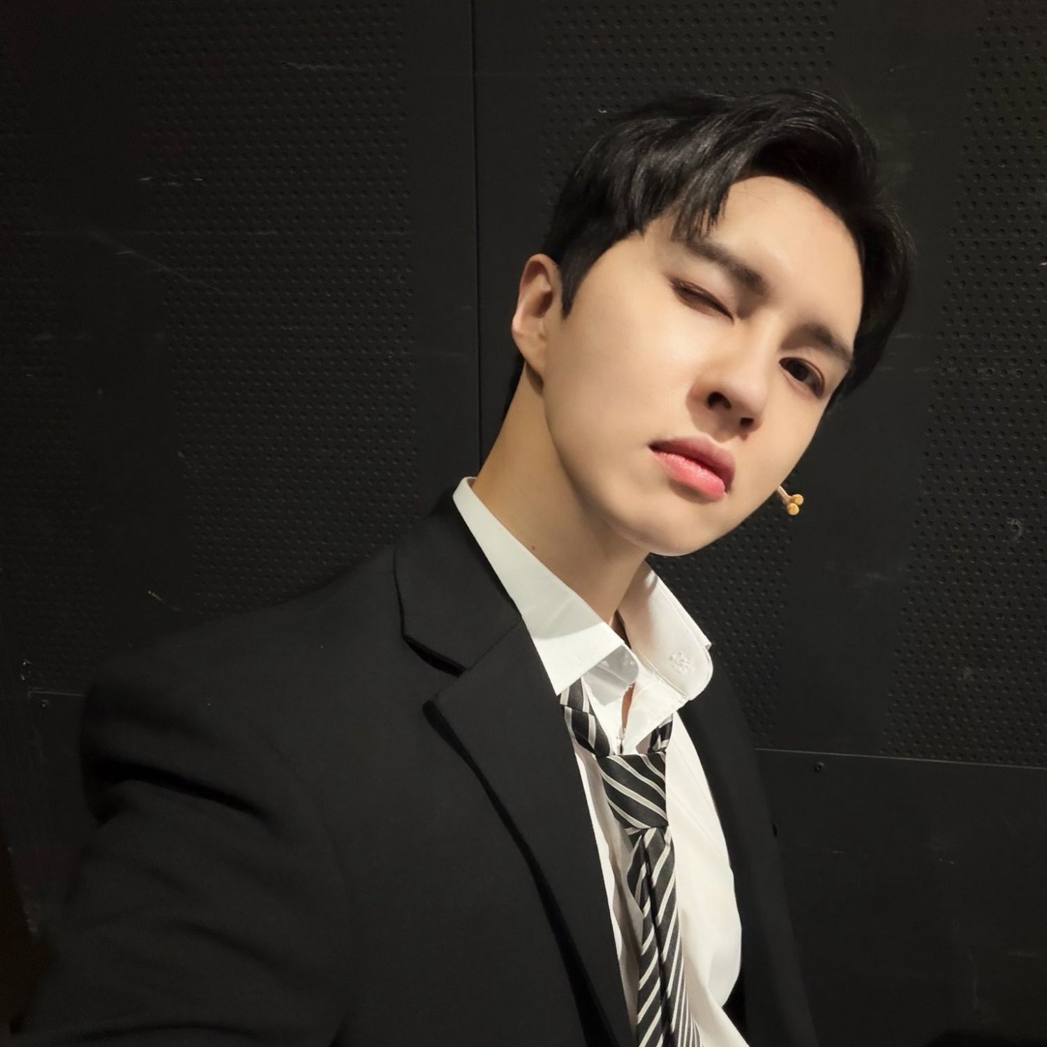 Behind-the-scenes cut of VIXX