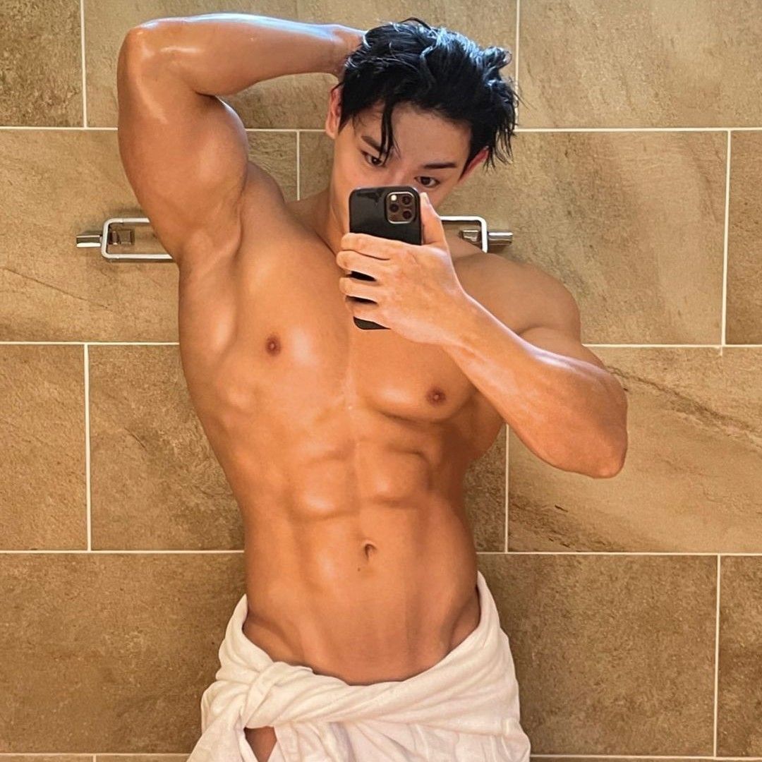 Behind-the-scenes cut of Wonho