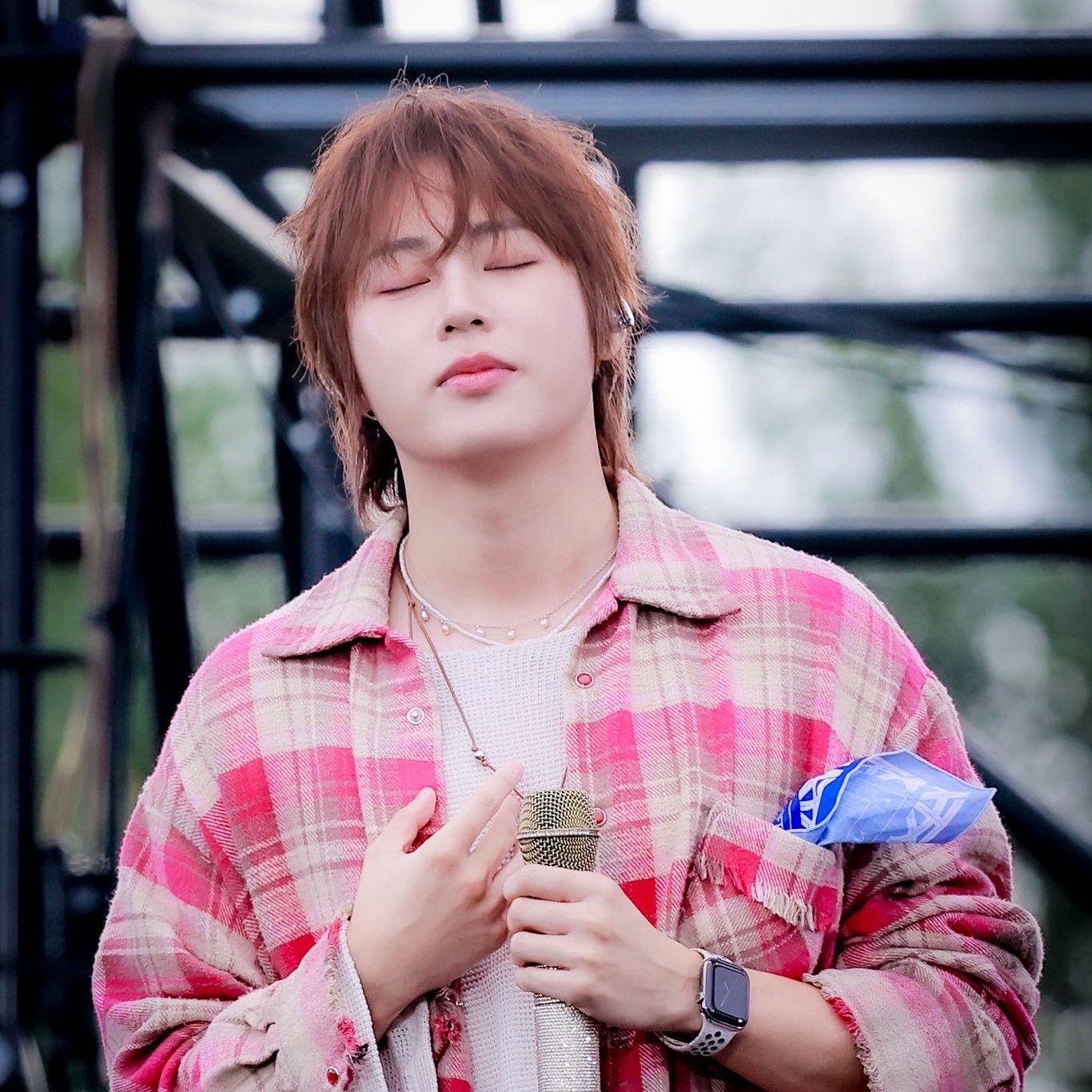 ハ・ソンウンの舞台裏ショット