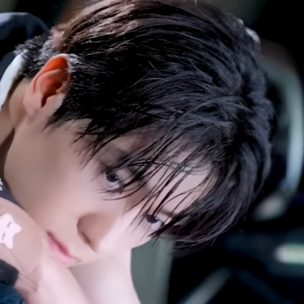 Latest photo of Hyunjae (THE BOYZ)
