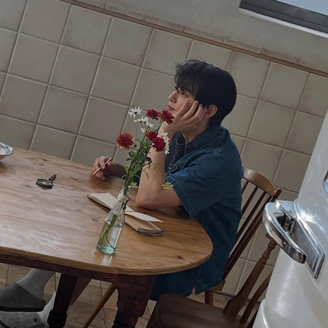 A moment captured by Eunwoo (ASTRO)'s fan