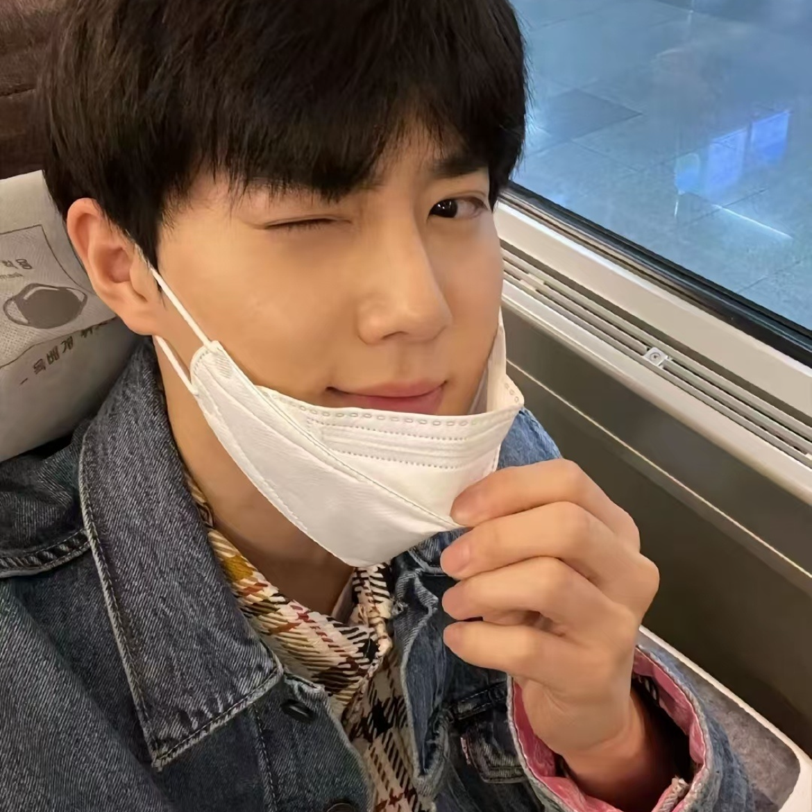 Latest photo of Suho (EXO)