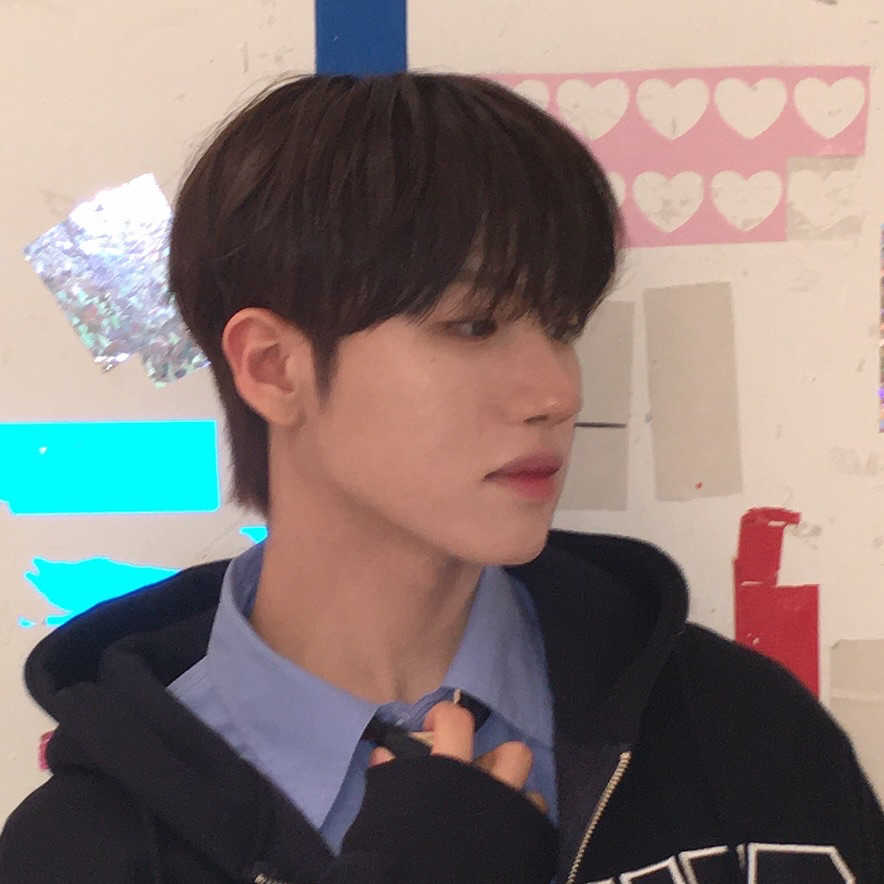 Potret di balik layar Huiwon (n.SSign)