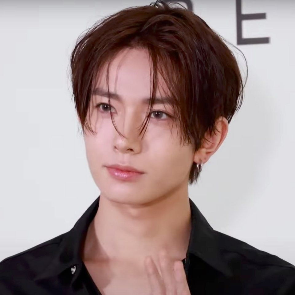 Latest photo of Heeseung (ENHYPEN)