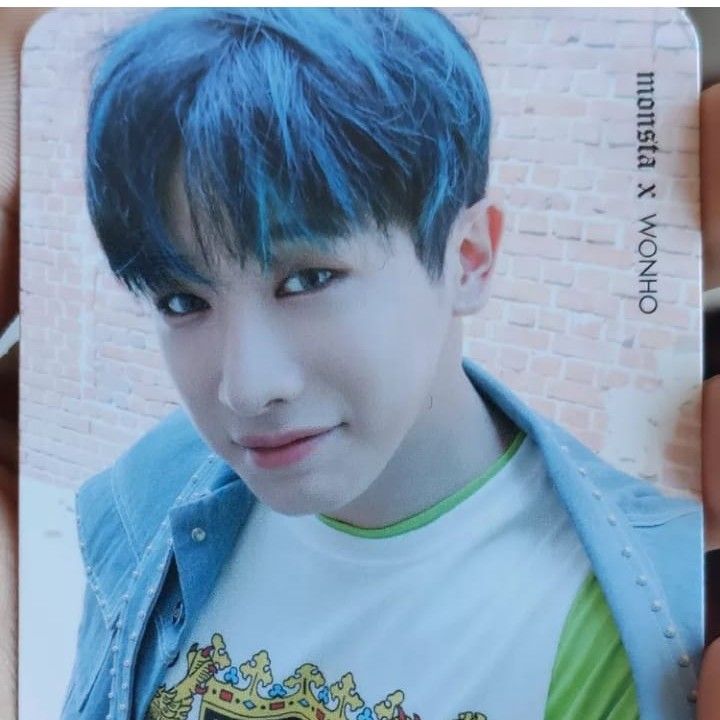 A moment captured by Wonho's fan
