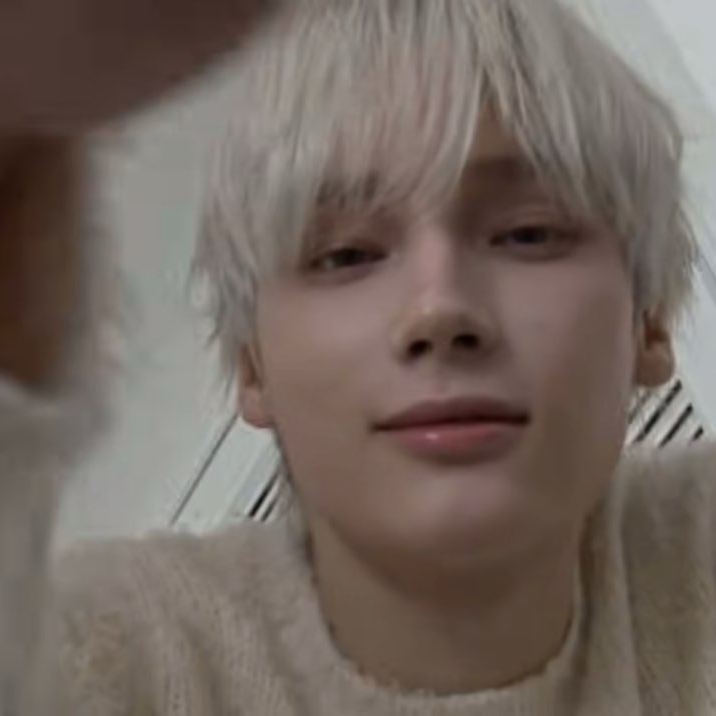 A moment captured by HueningKai (TOMORROW X TOGETHER)'s fan