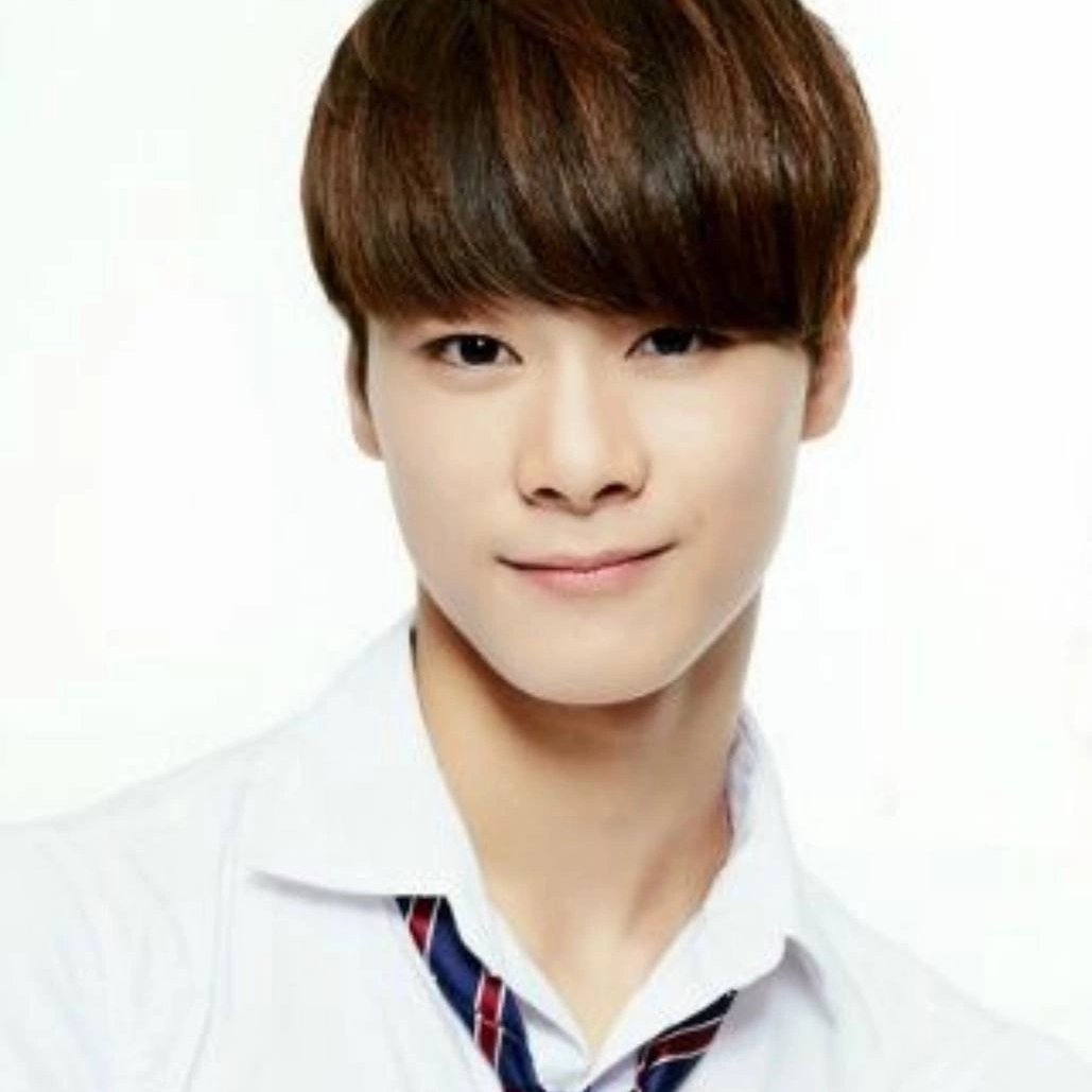 Latest photo of Moonbin (ASTRO)