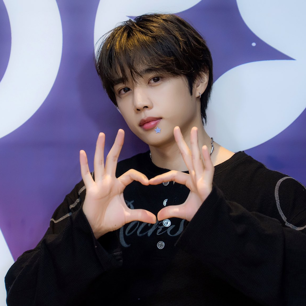 善旴 (THE BOYZ)的最新照片