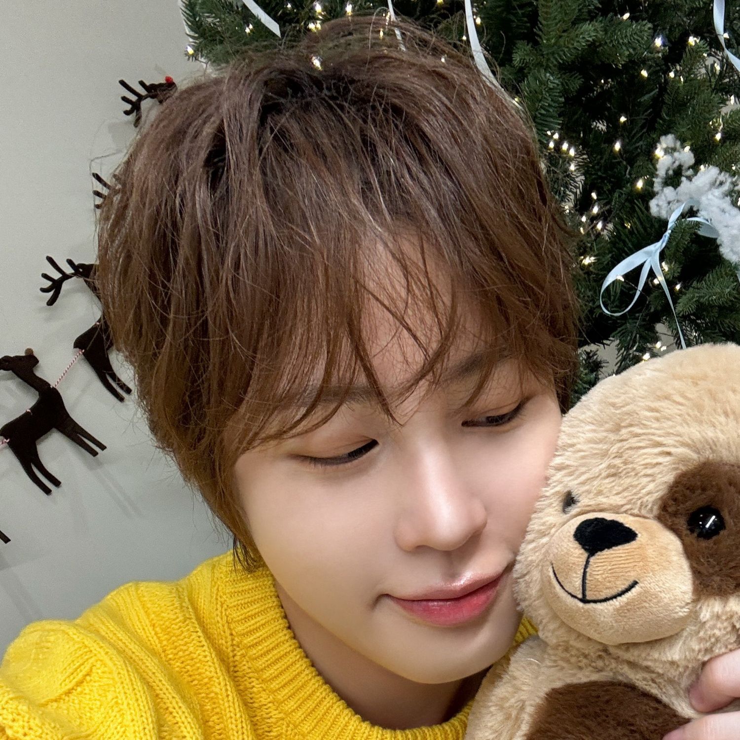 Behind-the-scenes cut of Ha Sungwoon