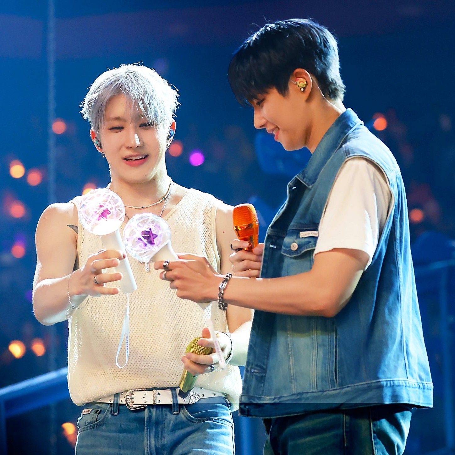 A moment captured by MJ (ASTRO)'s fan