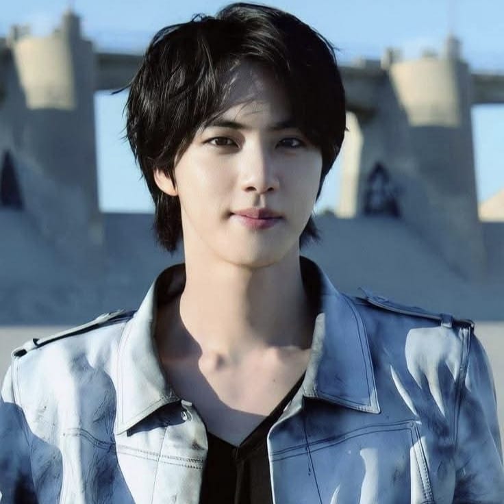 Foto aktivitas terbaru Jin (BTS)