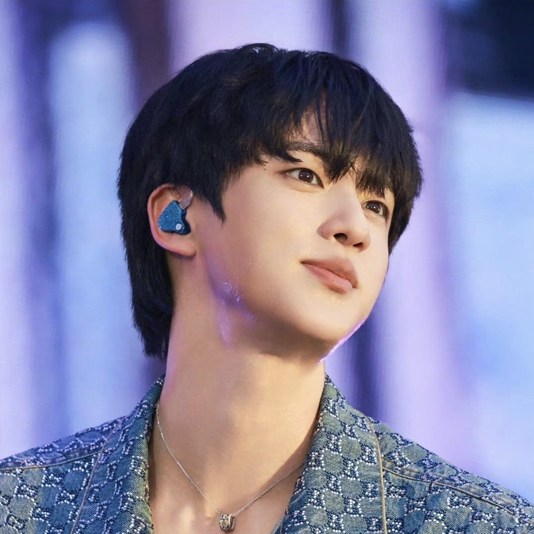 Potret di balik layar Jin (BTS)