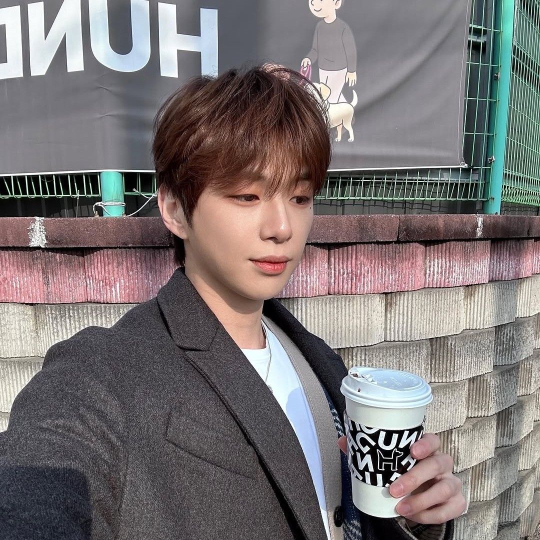 Behind-the-scenes cut of Kang Daniel