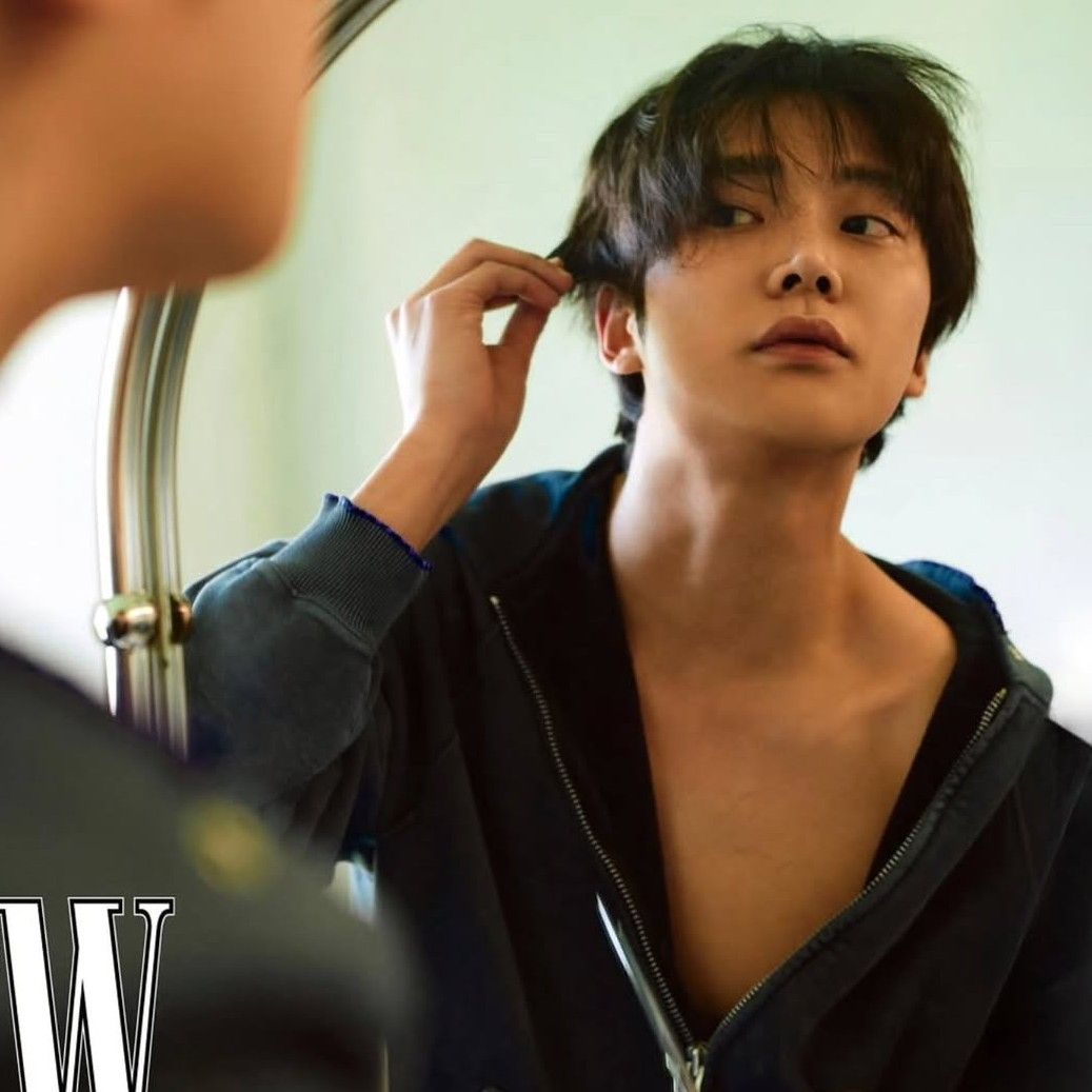 A moment captured by Rowoon's fan