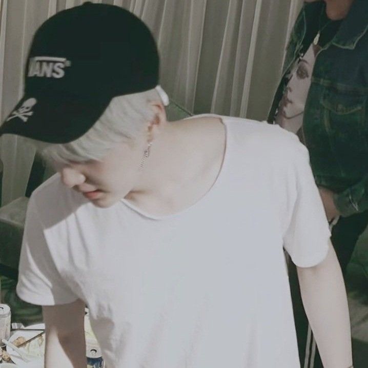 슈가 (방탄소년단) 최근 활동샷