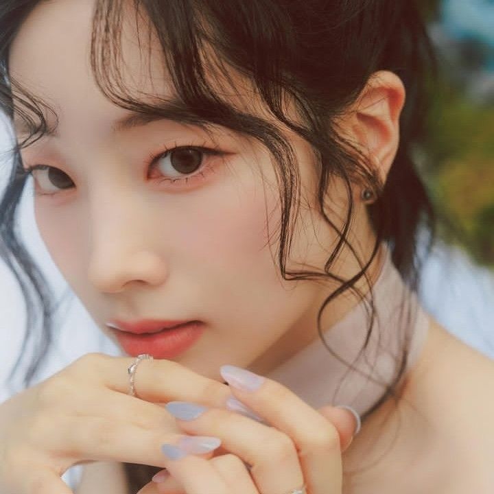 Recent activity shot of Dahyun (TWICE)