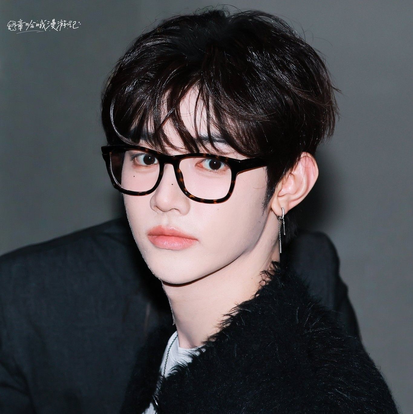 Behind-the-scenes cut of Zhang Hao (ZEROBASEONE)