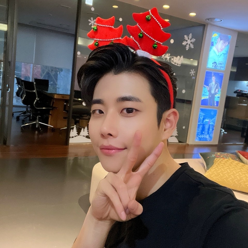 ASTRO的最新照片