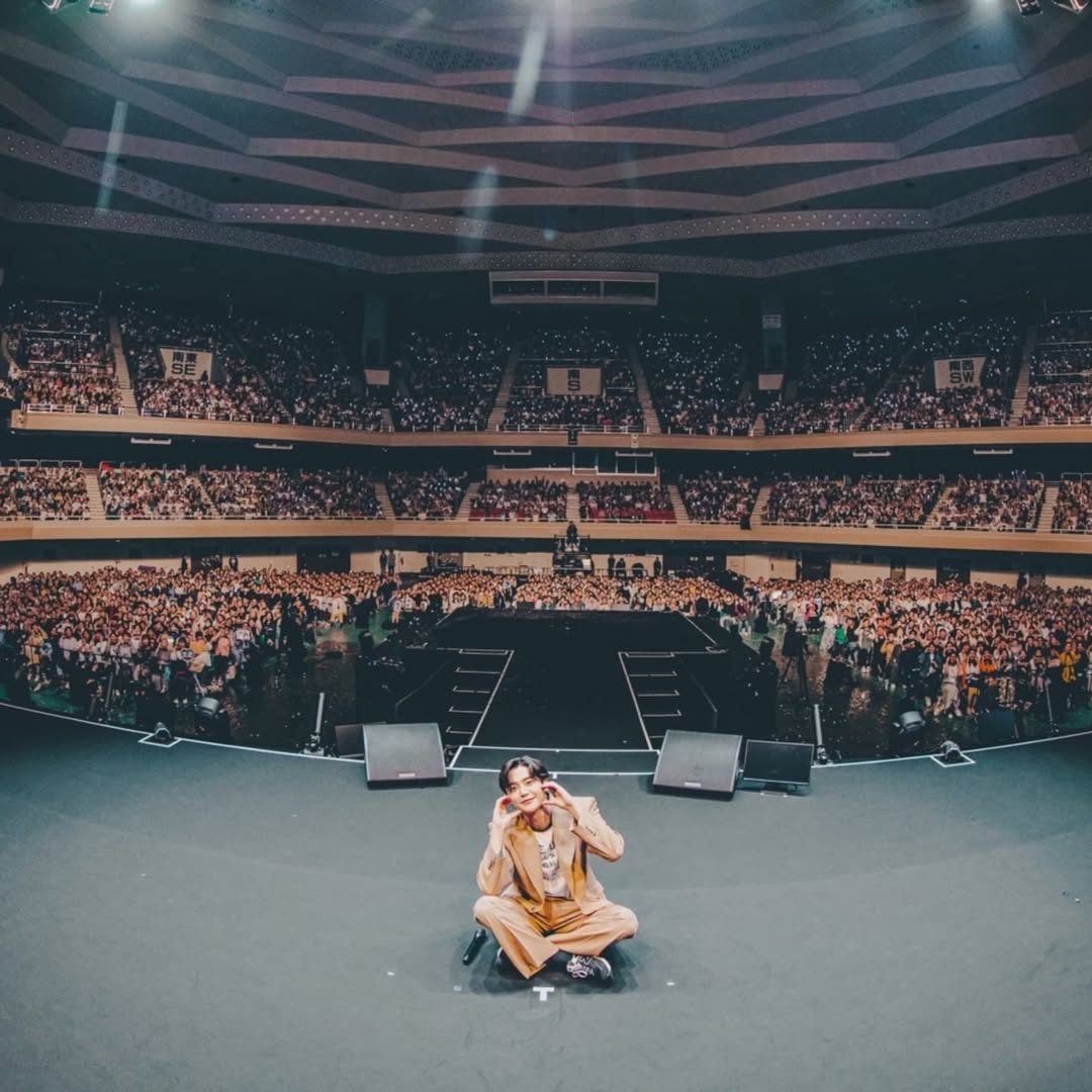 A moment captured by Rowoon's fan