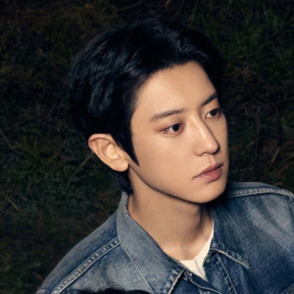 Foto terbaru Chanyeol (EXO)