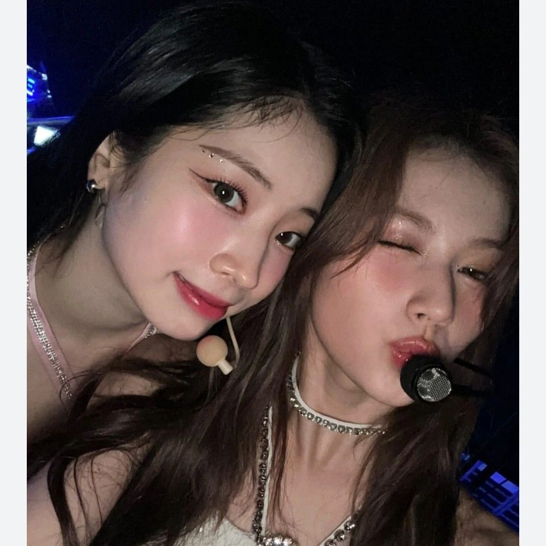 A moment captured by Jennie (BLACKPINK)'s fan
