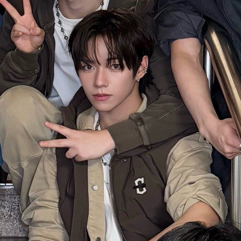 Recent activity shot of JL (AHOF)