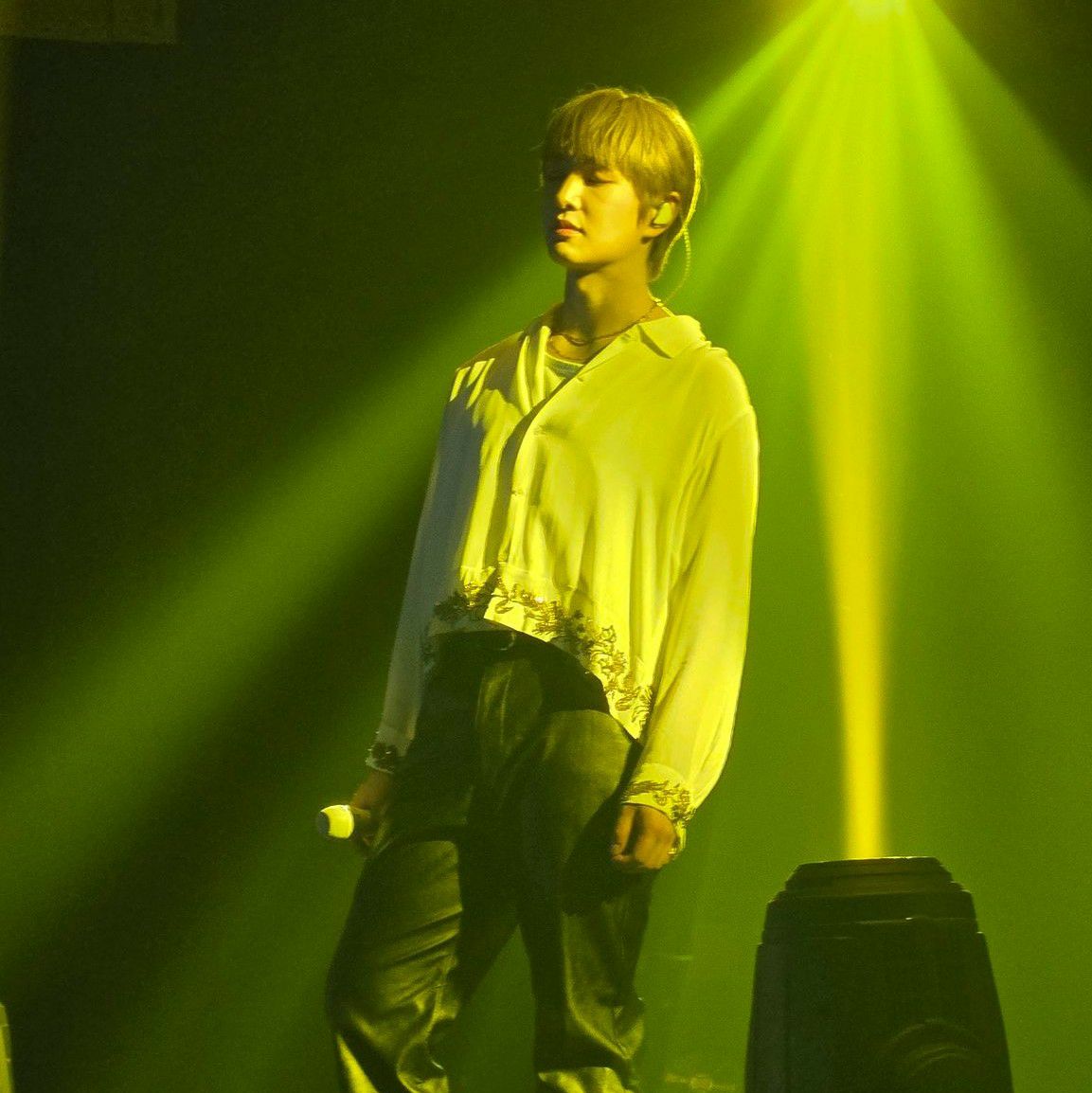 Behind-the-scenes cut of Onew (SHINee)