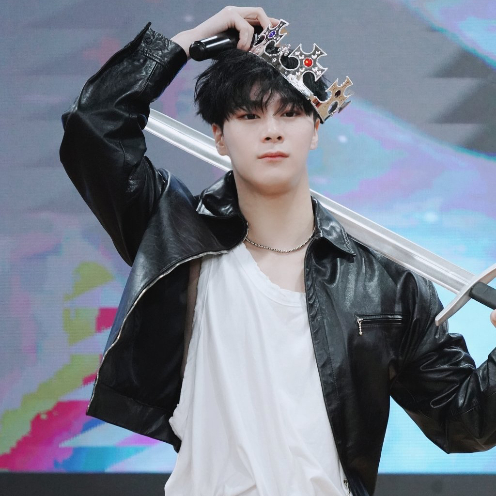 Latest photo of Moonbin (ASTRO)