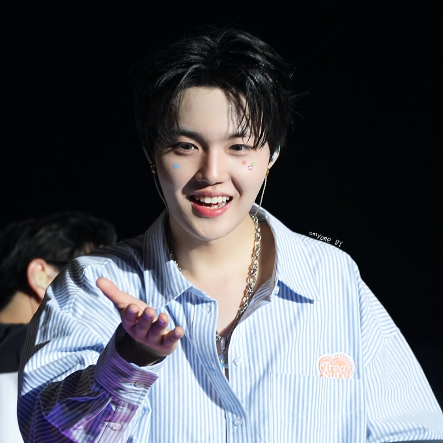 A moment captured by Doyoung (TREASURE)'s fan