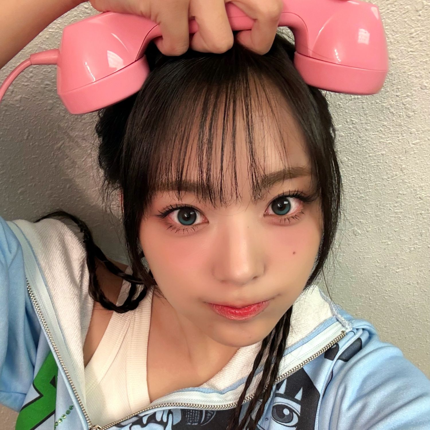 A moment captured by Siyeon (QWER)'s fan