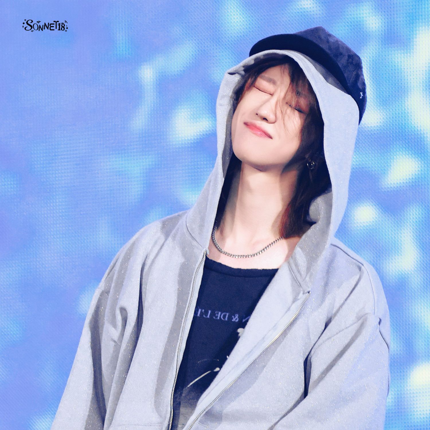 Behind-the-scenes cut of The 8 (SEVENTEEN)