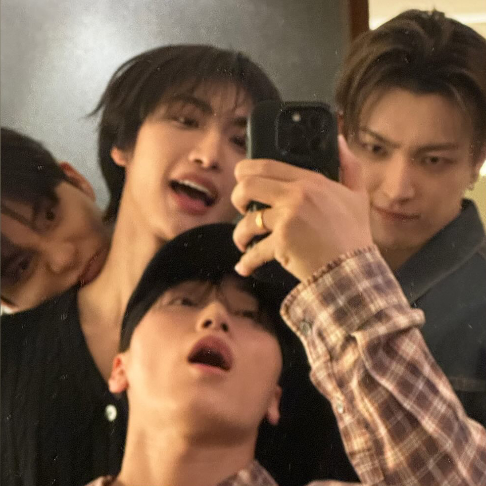 Behind-the-scenes cut of San (ATEEZ)