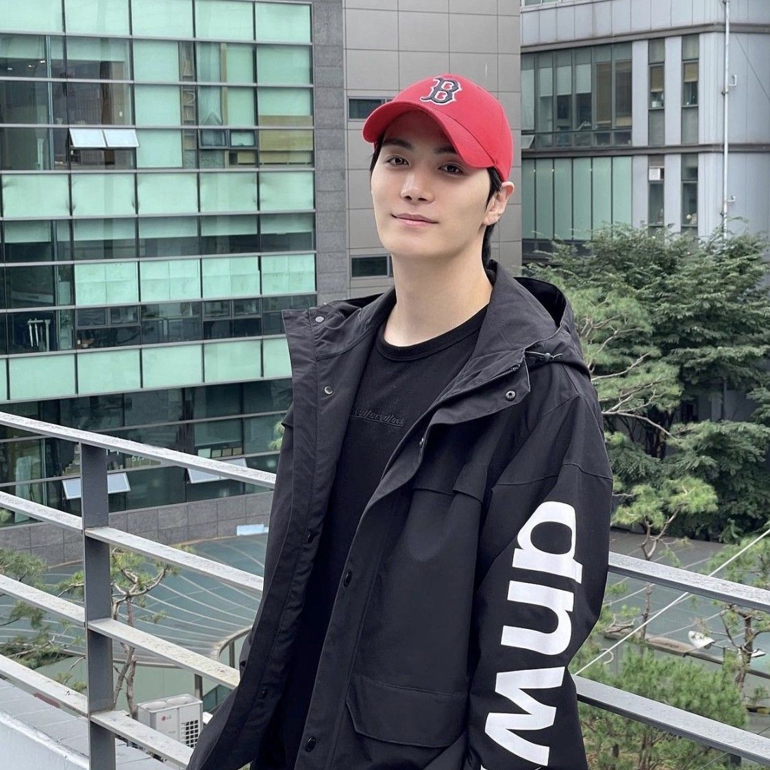Potret di balik layar Kim Jonghyeon