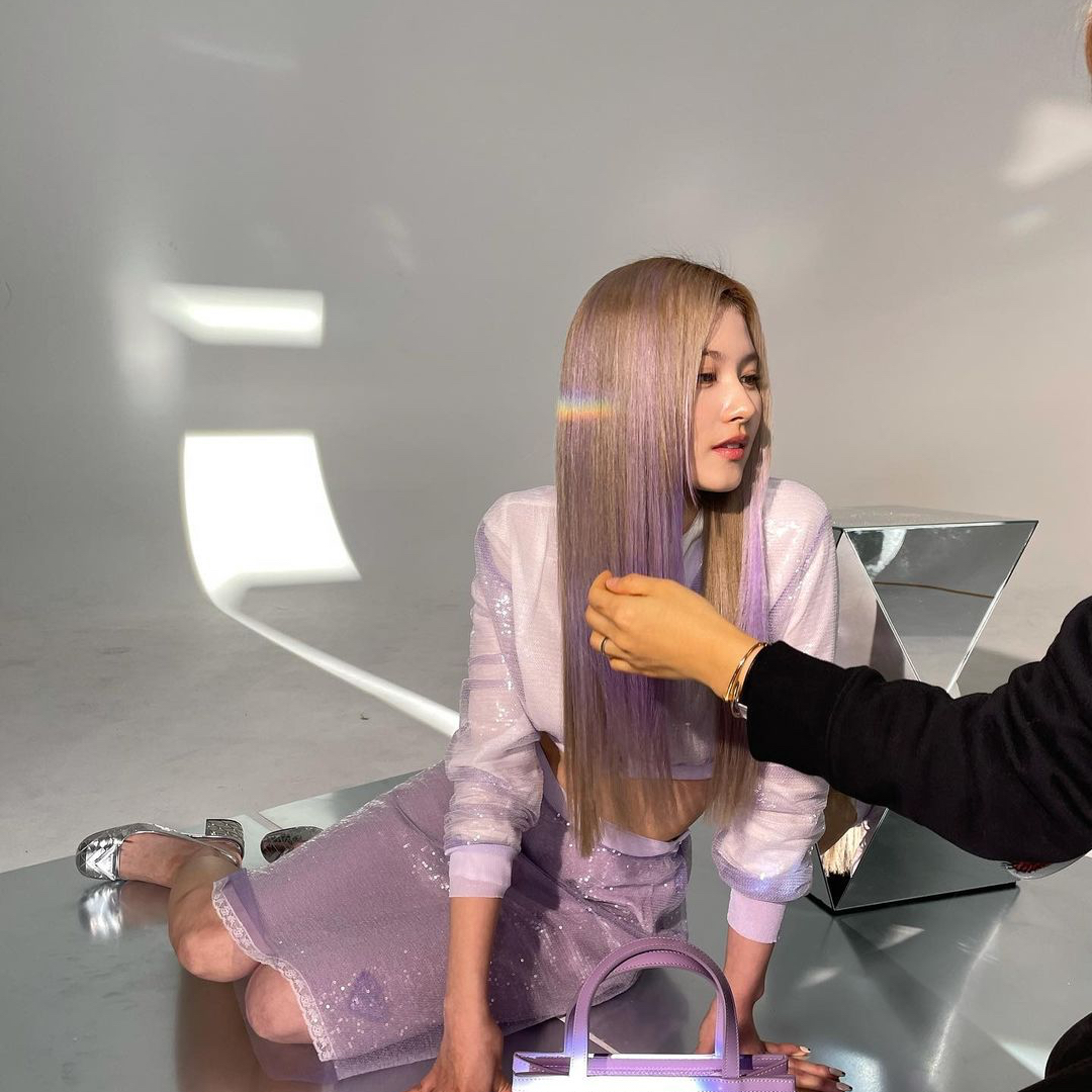 Foto terbaru Sana (TWICE)