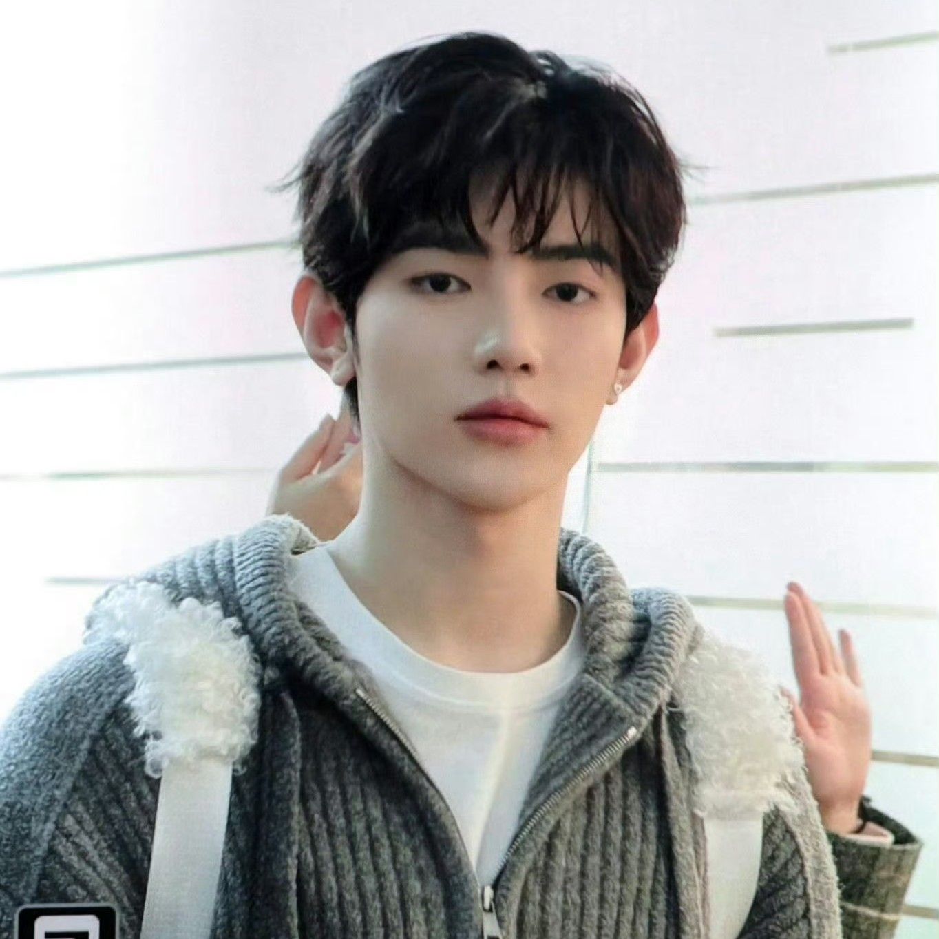 Behind-the-scenes cut of Zhang Hao (ZEROBASEONE)