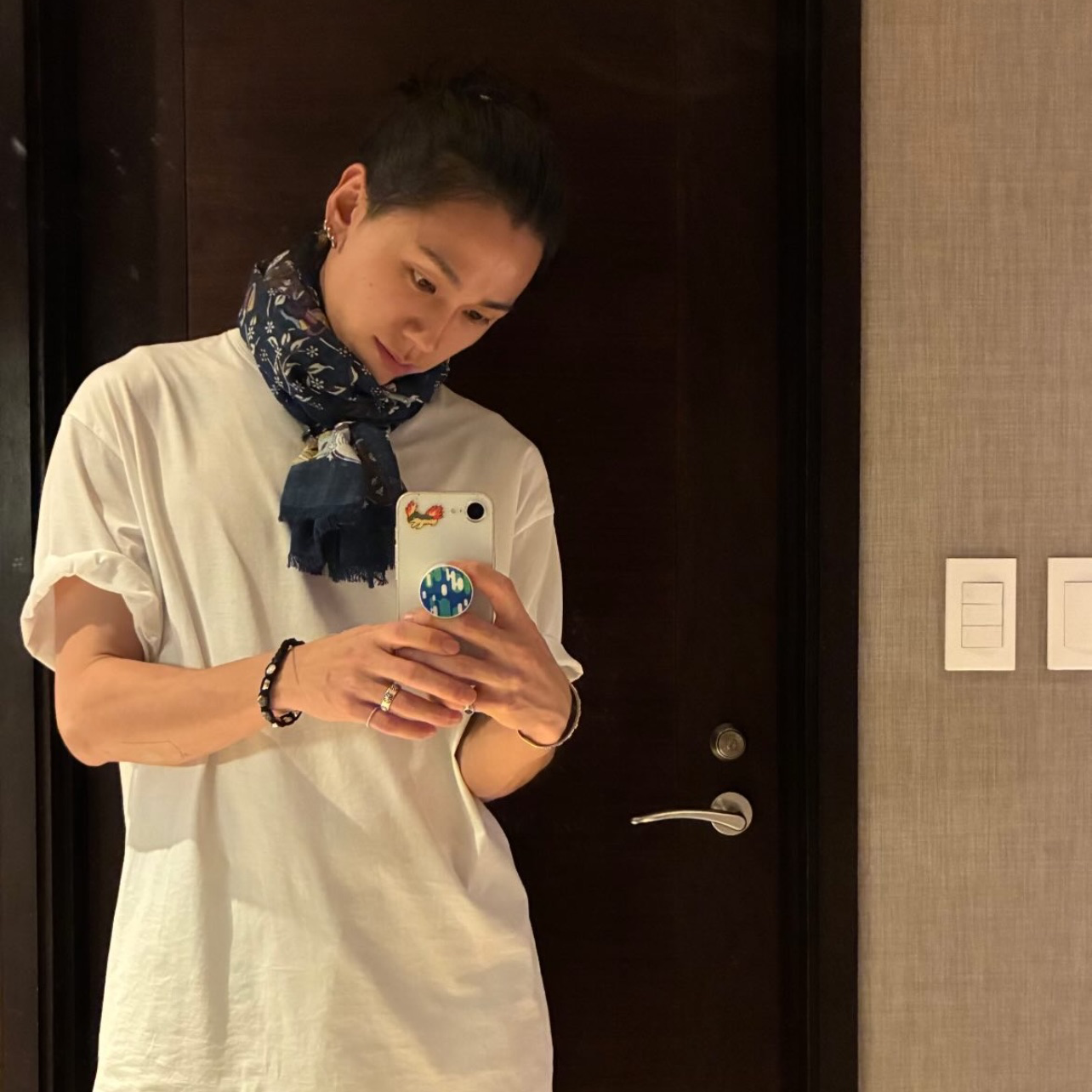 Behind-the-scenes cut of Jung Ilhoon