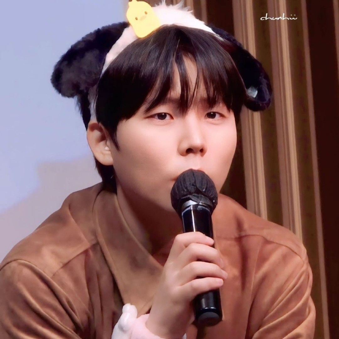 A moment captured by Jung Seunghwan's fan