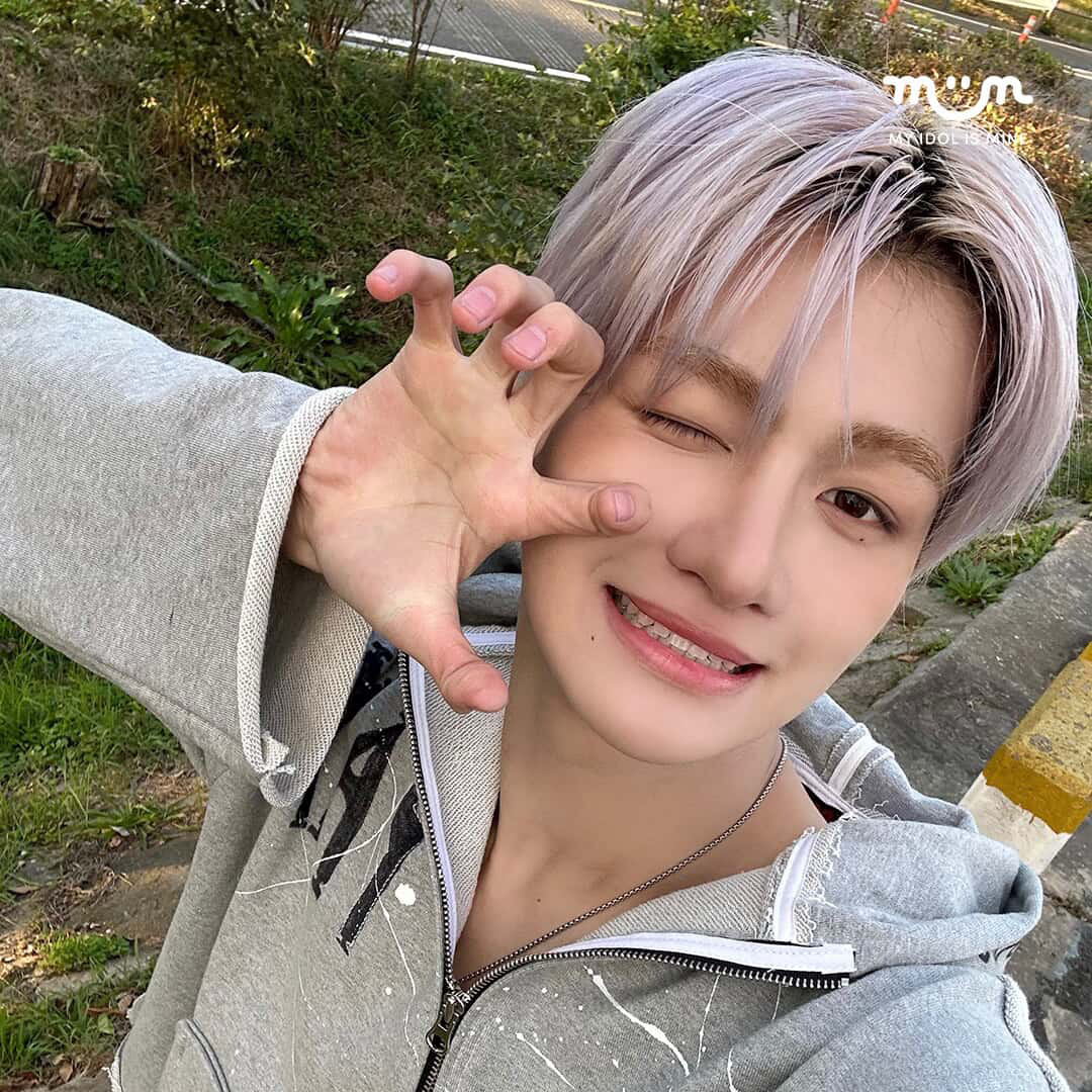 Behind-the-scenes cut of TWS