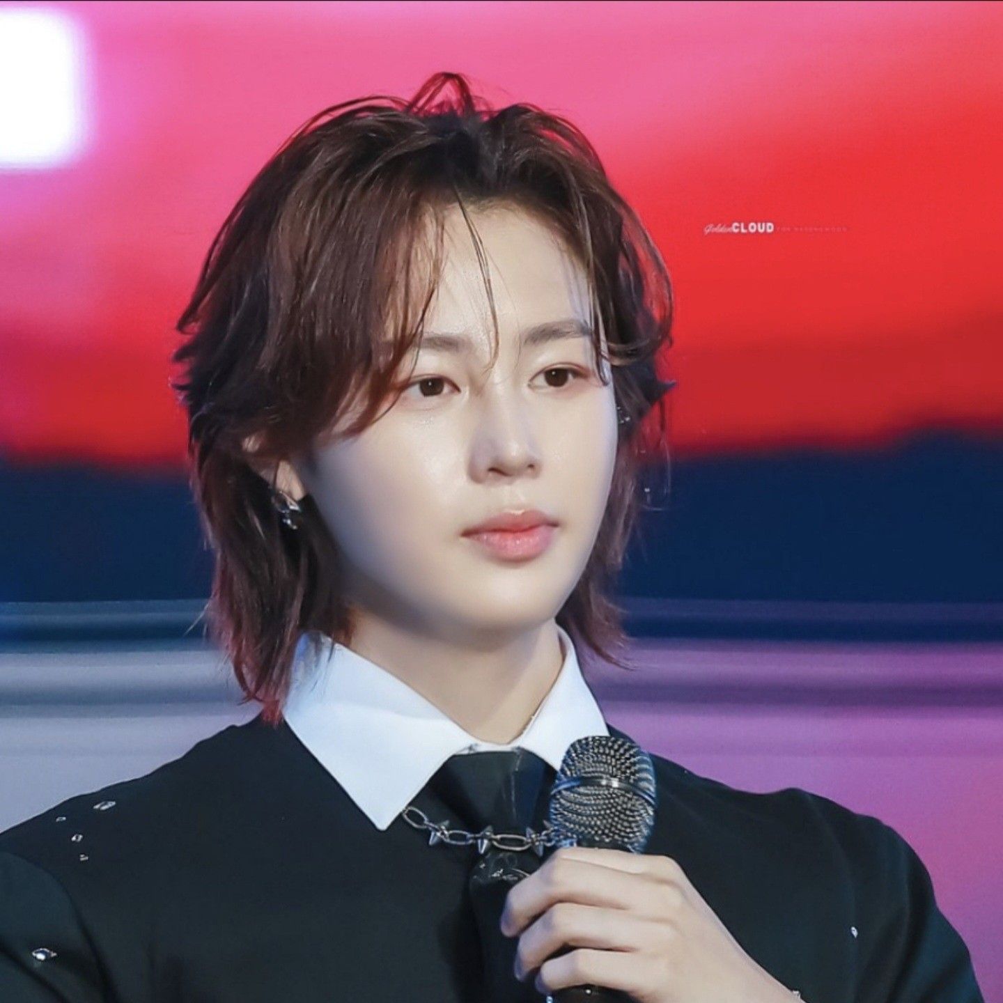 Behind-the-scenes cut of Ha Sungwoon