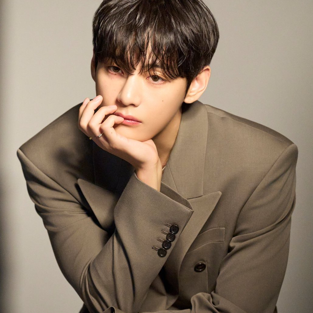 뷔 (방탄소년단)의 비하인드 컷