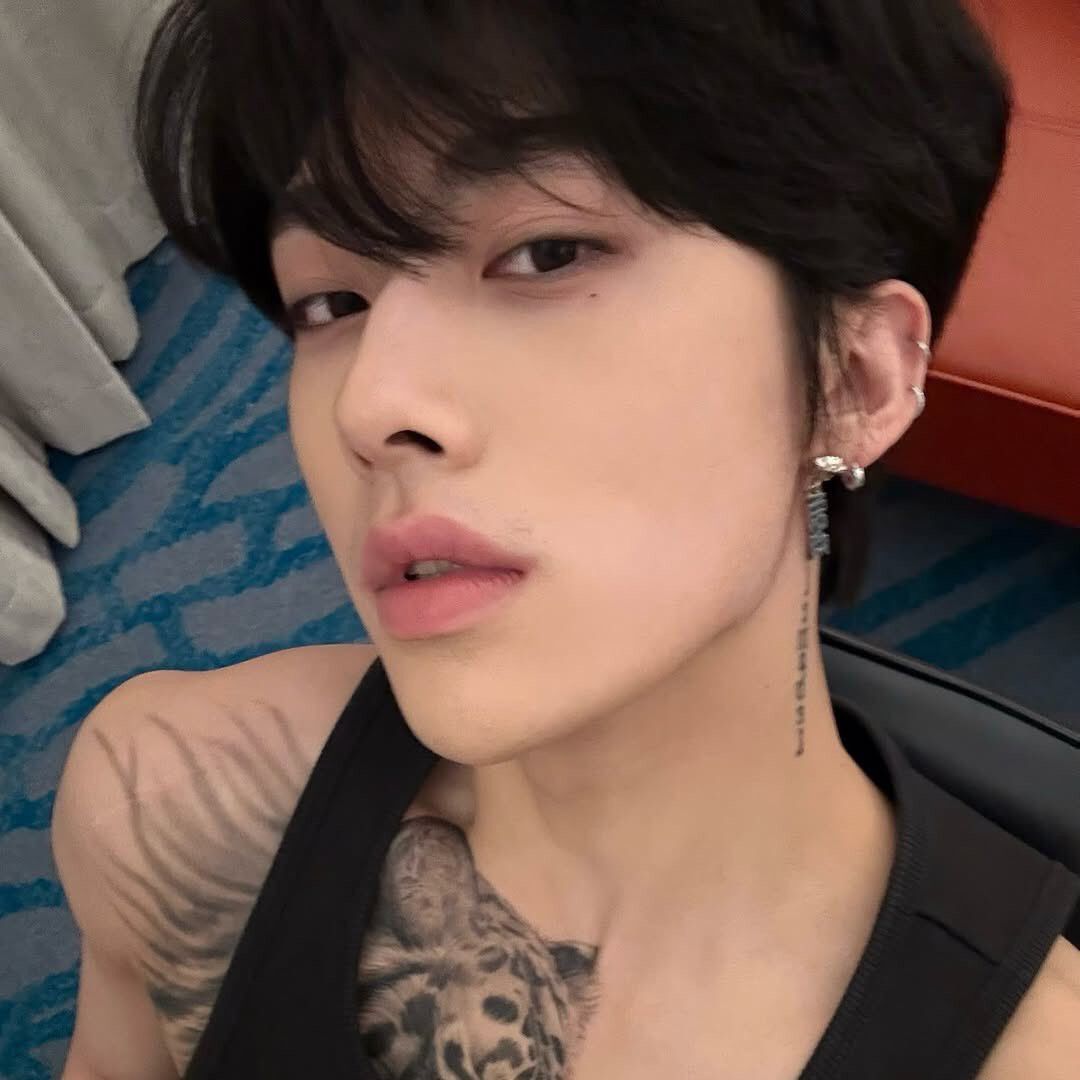 リッキー (ZEROBASEONE)の舞台裏ショット