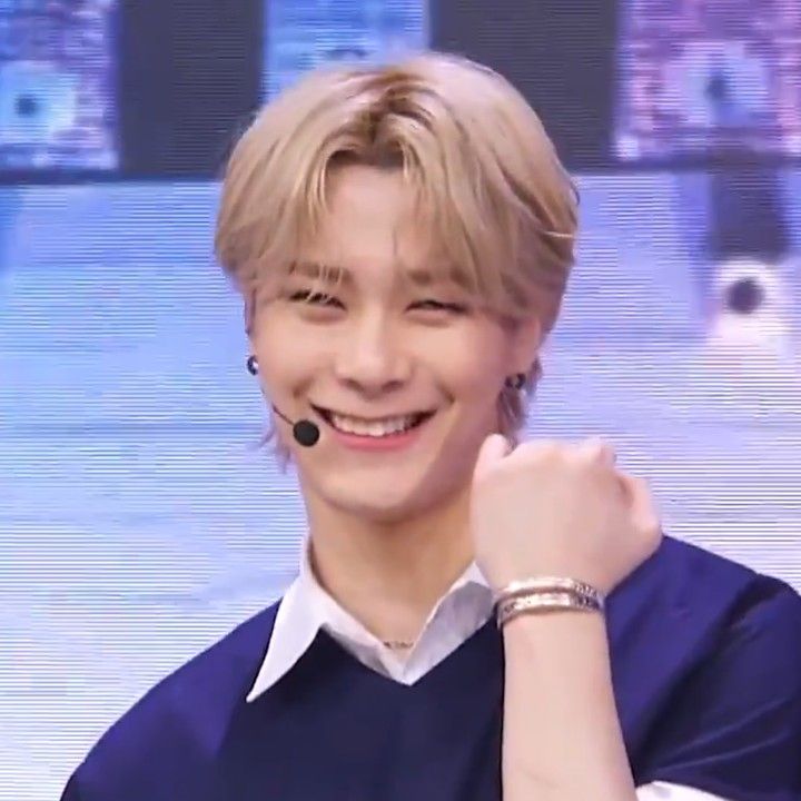 Latest photo of Moonbin (ASTRO)