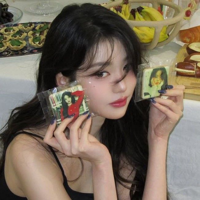 Latest photo of Jang Wonyoung (IVE)