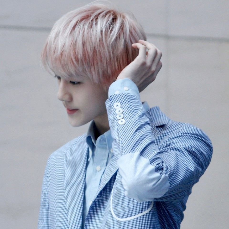 Behind-the-scenes cut of Sehun (EXO)
