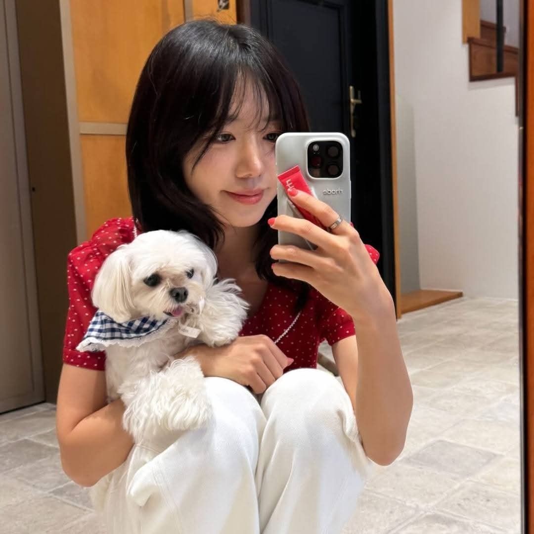 Recent activity shot of Kim Namjoo (Apink)