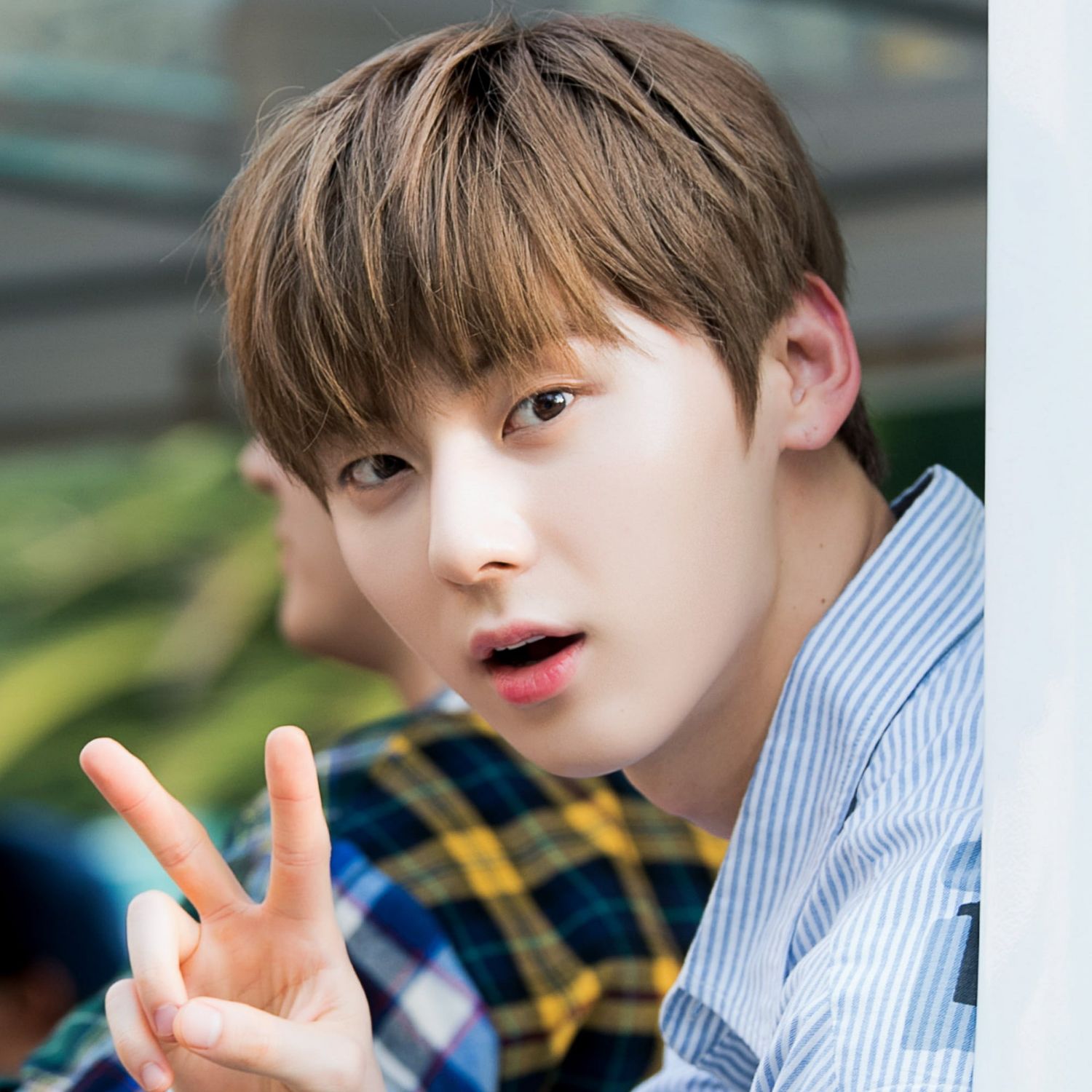 A moment captured by Hwang Minhyun's fan