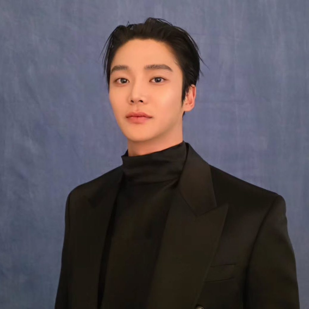 Behind-the-scenes cut of Rowoon